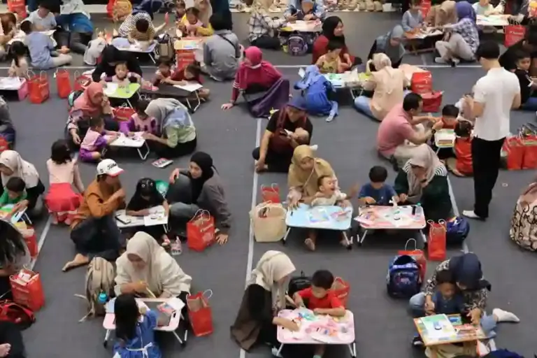 150 Anak PAUD-TK di Surabaya Mewarnai Bersama Ibu, Bangun Ikatan Emosional dan Kreativitas